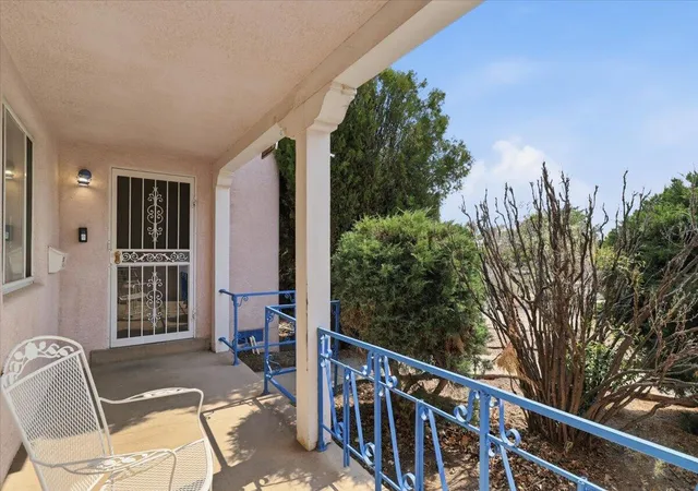 Photo 4 of Sale Pending at 426 Espanola St NE, Albuquerque, NM 87108 | MLS# 1107130 | Listing updated on 2026-08-26