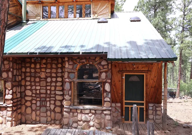 Photo 2 of Sale Pending at 13 Nottingham Dr, Torreon, NM 87061 | MLS# 1107161 | Listing updated on 2026-08-28