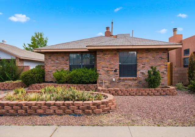 Photo 2 of Sale Pending at 7708 Pinewood Dr Nw, Albuquerque, NM 87120 | MLS# 1107147 | Listing updated on 2026-08-17