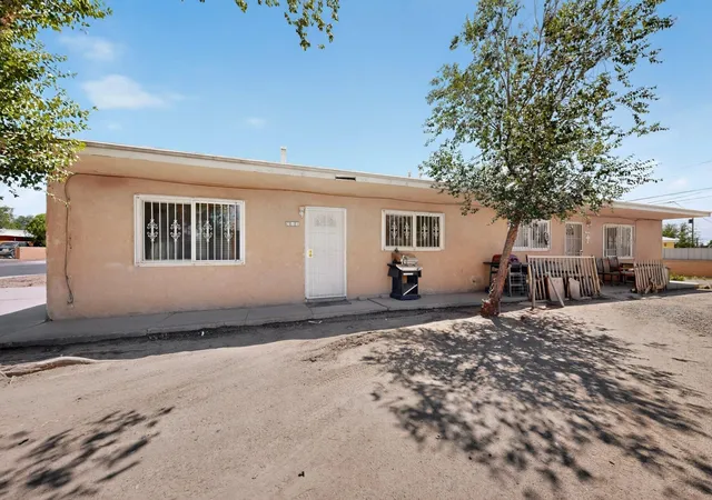 Photo 2 of Multi family home for sale at 513 Utah St Se, Albuquerque, NM 87108 | MLS# 1107191 | Listing updated on 2026-09-01