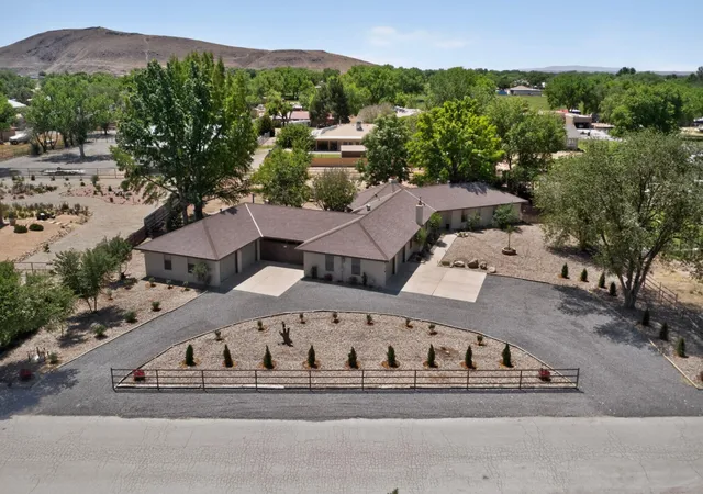 1st image of 6 Shady Ln, Los Lunas, NM 87031 | MLS# 1107193