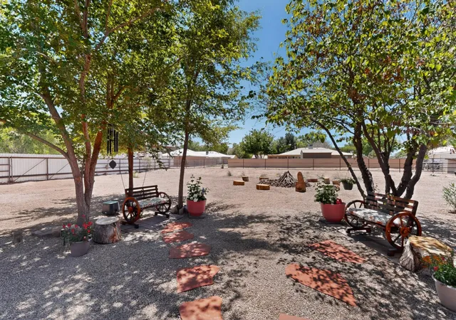 3rd image of 6 Shady Ln, Los Lunas, NM 87031 | MLS# 1107193