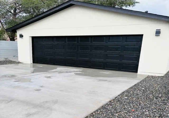Photo 8 of Sale Pending at 112 Bell Ave Se, Albuquerque, NM 87102 | MLS# 1107225 | Listing updated on 2026-08-19