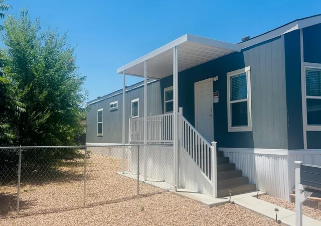 Photo 3 of Sale Pending at 583 Elk Dr Se, Albuquerque, NM 87123 | MLS# 1107240 | Listing updated on 2026-08-16