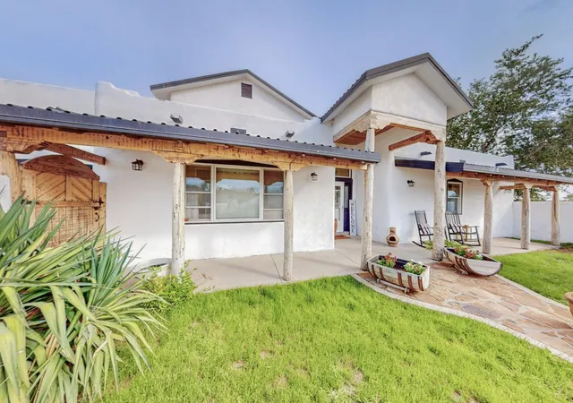 1st image of 1000 Saratoga Dr Ne, Rio Rancho, NM 87144 | MLS# 1107250