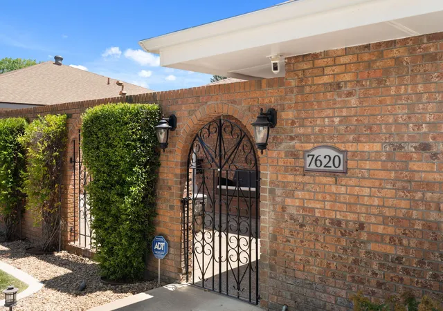 Photo 4 of Sale Pending at 7620 American Heritage Dr NE, Albuquerque, NM 87109 | MLS# 1107279 | Listing updated on 2026-08-04