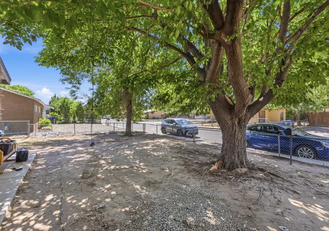 24th image of 4621 Glendale Pl Nw, Albuquerque, NM 87105 | MLS# 1107300