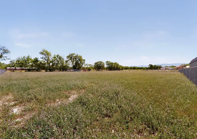 1st image of 7 Eli Ct, Belen, NM 87002 | MLS# 1107315