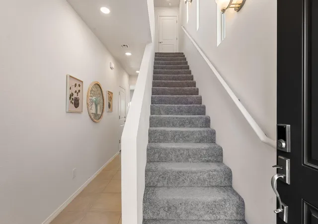 2nd image of 8940 Mountain Ash Ave Sw, Albuquerque, NM 87121 | MLS# 1107327