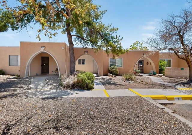 Homes for sale in Rio Rancho, NM | 1300 Grande Blvd Se #B, Rio Rancho, NM 87124 | MLS# 1107345
