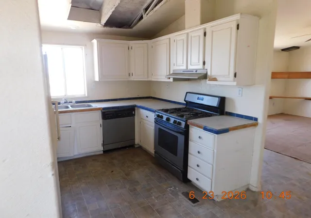 Photo 2 of Manufactured home for sale at 673 Meadowlake Rd, Los Lunas, NM 87031 | MLS# 1107349 | Listing updated on 2026-08-06