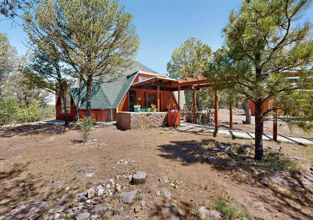 Photo 1 of Single family home for sale at 61 Coyote Rd, Las Vegas, NM 87701 | MLS# 1107346 | Listing updated on 2026-08-19