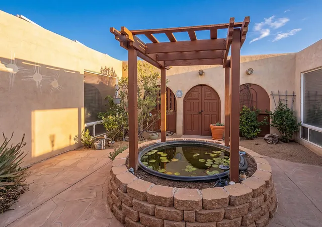 Photo 1 of Single family home for sale at 14 San Fernando Ave, Los Lunas, NM 87031 | MLS# 1107249 | Listing updated on 2026-08-17