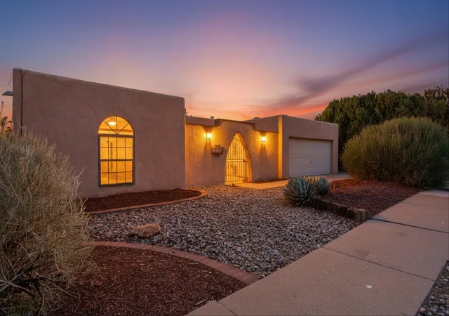 Photo 2 of Single family home for sale at 1129 Monte Largo Dr Ne, Albuquerque, NM 87123 | MLS# 1107357 | Listing updated on 2026-08-09