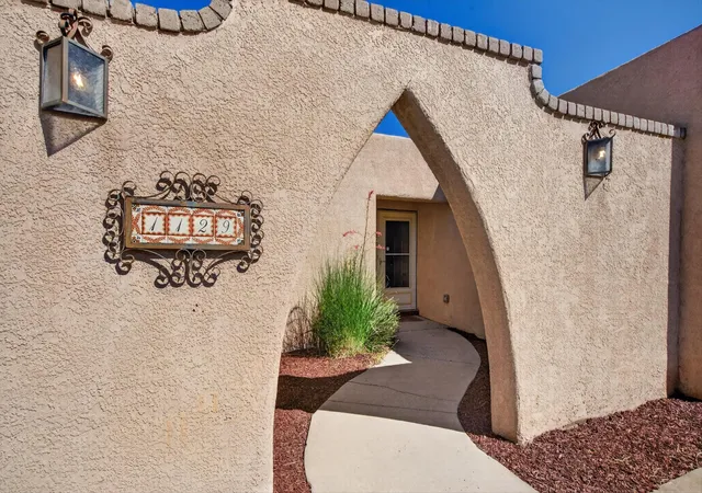Photo 4 of Single family home for sale at 1129 Monte Largo Dr NE, Albuquerque, NM 87123 | MLS# 1107357 | Listing updated on 2026-08-09