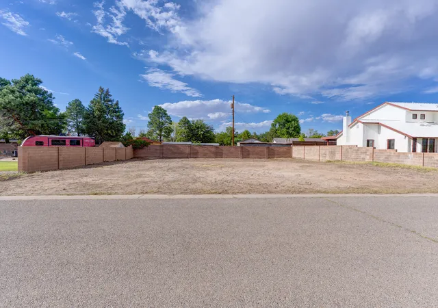 Photo 1 of Sale Pending at 803 Los Poblanos Ranch Rd Nw, Albuquerque, NM 87107 | MLS# 1107385 | Listing updated on 2026-08-24