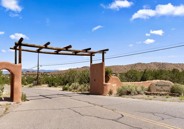 Homes for sale in Placitas, NM | 16 Chaparral Rd, Placitas, NM 87043 | MLS# 1107415
