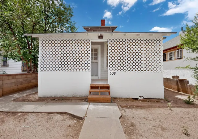 Photo 2 of Single family home for sale at 508 Marble Ave Nw, Albuquerque, NM 87102 | MLS# 1107426 | Listing updated on 2026-08-18