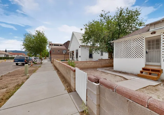 Photo 3 of Single family home for sale at 508 Marble Ave NW, Albuquerque, NM 87102 | MLS# 1107426 | Listing updated on 2026-08-18