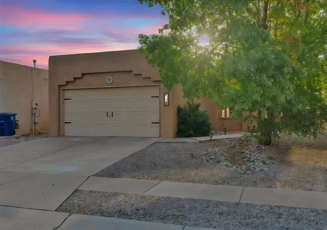 Homes for sale in Albuquerque, NM | 724 Nicklaus Dr Sw, Albuquerque, NM 87121 | MLS# 1107435