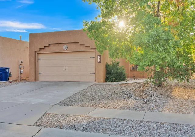 Homes for sale in Albuquerque, NM | 724 Nicklaus Dr Sw, Albuquerque, NM 87121 | MLS# 1107435