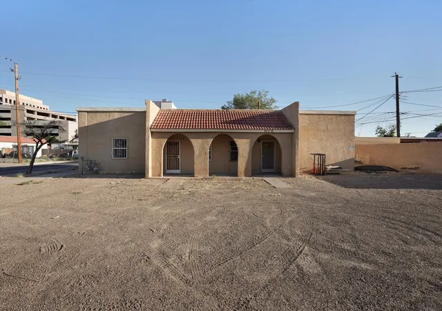 1st image of 913 5th St Nw, Albuquerque, NM 87102 | MLS# 1107383