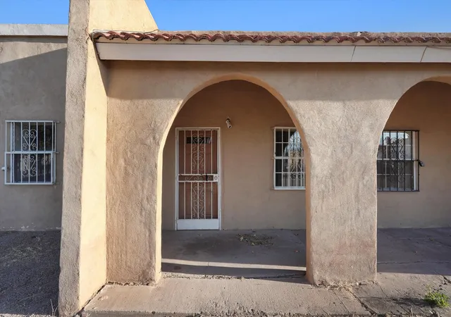 2nd image of 913 5th St Nw, Albuquerque, NM 87102 | MLS# 1107383