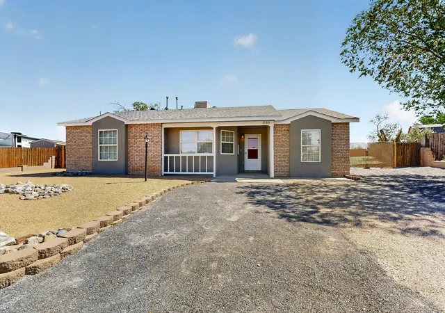3rd image of 520 Apache Loop Sw, Rio Rancho, NM 87124 | MLS# 1107444