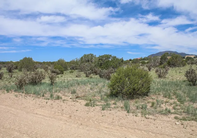 2nd image of 16 Neighborly Wy, Edgewood, NM 87015 | MLS# 1107466