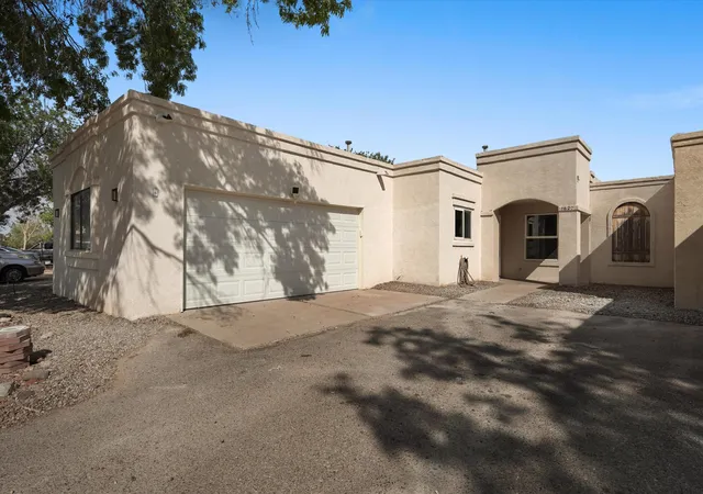 3rd image of 1620 Plum Rd Ne, Rio Rancho, NM 87144 | MLS# 1107469