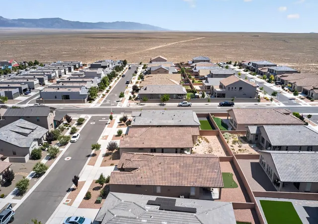 Photo 3 of Single family home for sale at 6061 Nauman Dr SE, Albuquerque, NM 87106 | MLS# 1107500 | Listing updated on 2026-07-21