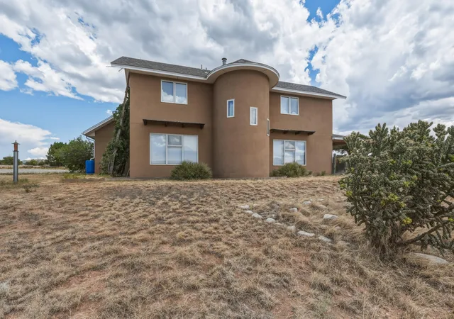 Photo 3 of Sale Pending at 6 Hideaway Ln, Edgewood, NM 87015 | MLS# 1107519 | Listing updated on 2026-08-28