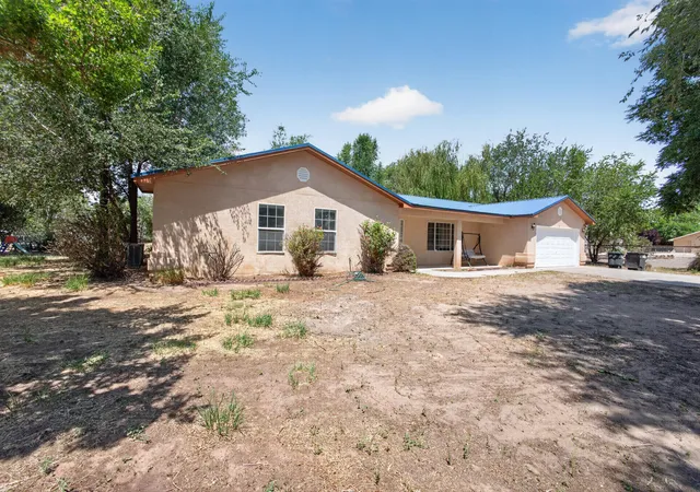 Photo 2 of Single family home for sale at 21 Shadow View Rd, Los Lunas, NM 87031 | MLS# 1107527 | Listing updated on 2026-08-24