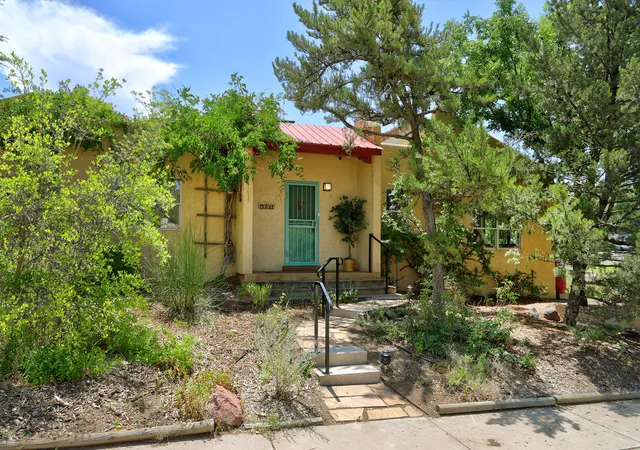 Photo 1 of Sale Pending at 300 Tulane Pl Ne, Albuquerque, NM 87106 | MLS# 1107529 | Listing updated on 2026-08-17