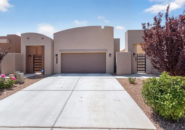 1st image of 1641 Tierra Verde Loop Nw, Los Lunas, NM 87031 | MLS# 1107533