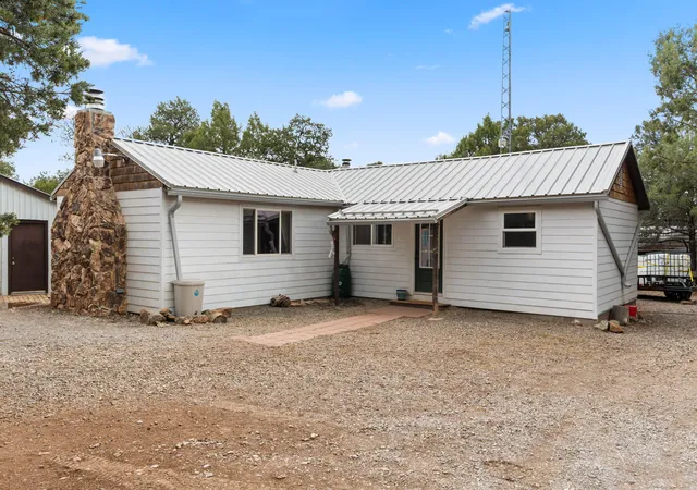Photo 2 of Single family home for sale at 46 Mcdonald Rd, Edgewood, NM 87015 | MLS# 1107552 | Listing updated on 2026-08-20
