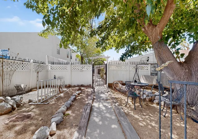 Photo 4 of Sale Pending at 415 Vassar Dr SE, Albuquerque, NM 87106 | MLS# 1107566 | Listing updated on 2026-08-21