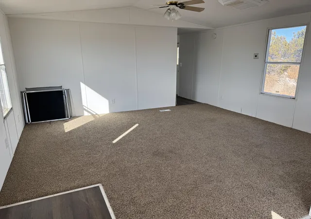Photo 3 of Manufactured home for sale at 4 B Lois Ct, Edgewood, NM 87015 | MLS# 1107592 | Listing updated on 2026-07-21