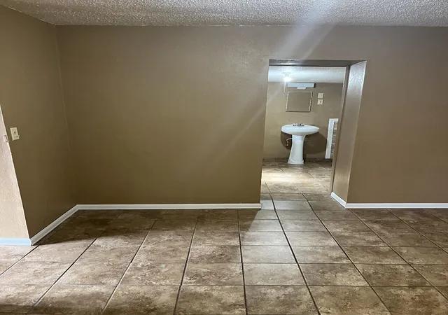 Photo 3 of Sale Pending at 450 Riverside Dr, Santa Rosa, NM 88435 | MLS# 1107620 | Listing updated on 2026-08-05
