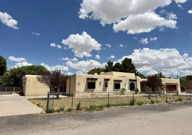 Homes for sale in Bosque Farms, NM | 1770 Betts Ln, Bosque Farms, NM 87068 | MLS# 1107621
