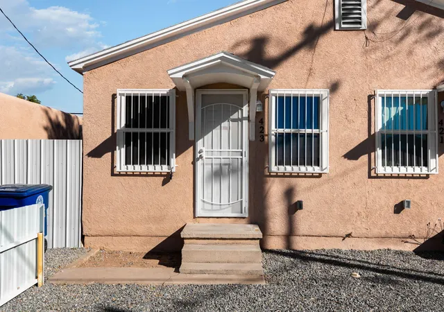 2nd image of 425 Fitzgerald Rd Nw, Albuquerque, NM 87107 | MLS# 1107630