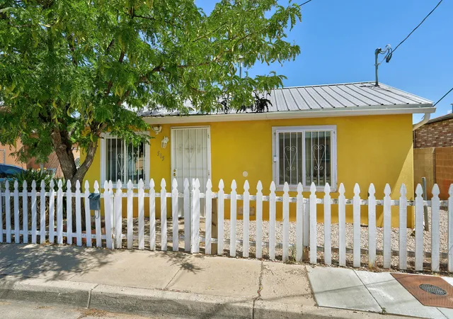 1st image of 515 Marble Ave Ne, Albuquerque, NM 87102 | MLS# 1107635
