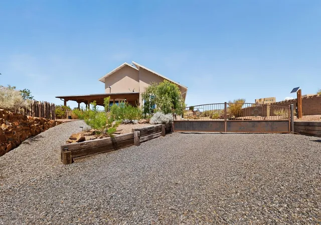 3rd image of 1925 Sonora Rd Ne, Rio Rancho, NM 87144 | MLS# 1107194