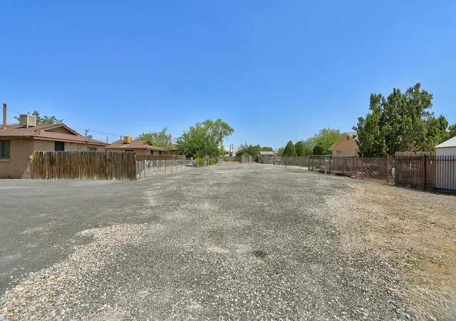 44th image of 321 Wayne Rd Nw, Los Ranchos, NM 87114 | MLS# 1107684