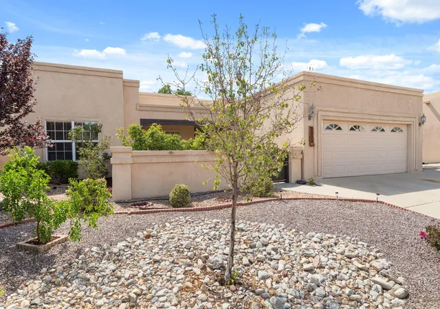 Photo 2 of Sale Pending at 8405 Petaluma Dr Ne, Albuquerque, NM 87122 | MLS# 1107671 | Listing updated on 2026-08-28