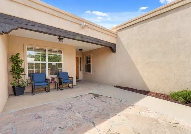 Photo 3 of Sale Pending at 8405 Petaluma Dr NE, Albuquerque, NM 87122 | MLS# 1107671 | Listing updated on 2026-08-28