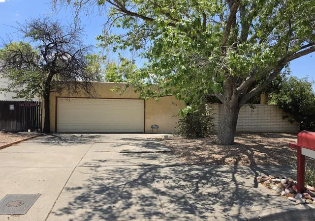 Photo 2 of Single family home for sale at 8800 Natalie Ave Ne, Albuquerque, NM 87111 | MLS# 1107727 | Listing updated on 2026-08-17