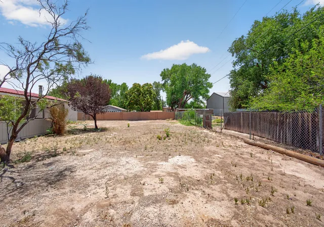 Homes for sale in Bosque Farms, NM | 245 Golden Poppy St, Bosque Farms, NM 87068 | MLS# 1107732