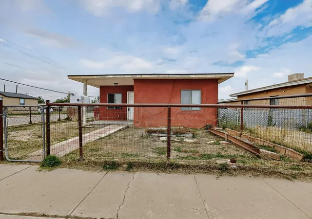 3rd image of 922 W Gilbert Ave, Belen, NM 87002 | MLS# 1107629