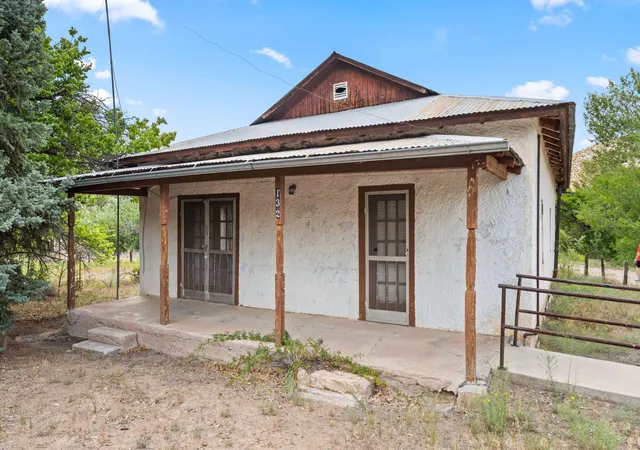 Homes for sale in Dixon, NM | 132 State Road 580, Dixon, NM 87527 | MLS# 1107770